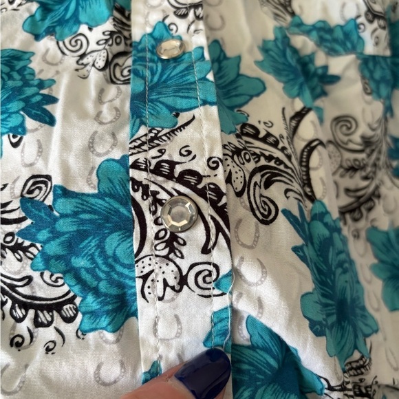 Cowgirl Hardware | Girl's Blue Floral Rhinestone Button Down Shirt Size 2T - Picture 5 of 8